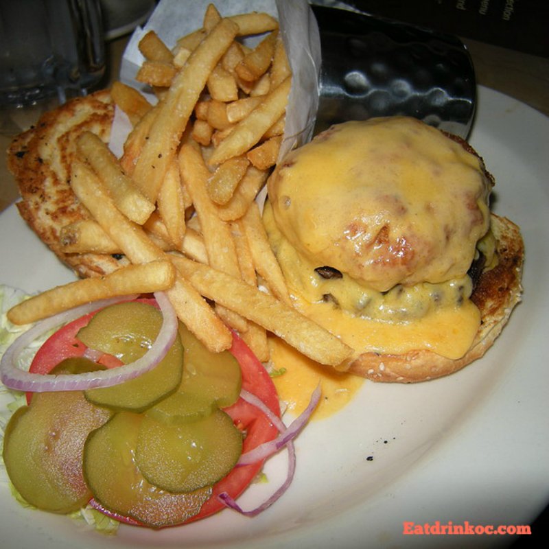 mac and cheese burger